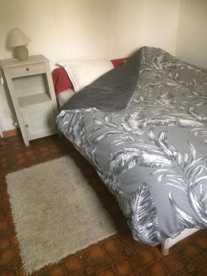 Maison Marylene Possibilite De Louer 2 Chambres Et Un Lit 1Place Supplementaire Ici C'Est Calme Et Simple Entretien Et Petit Dejeuner A Regler Sur Place Vous Gagnez 16 Pour-Cent Givry  Exterior foto