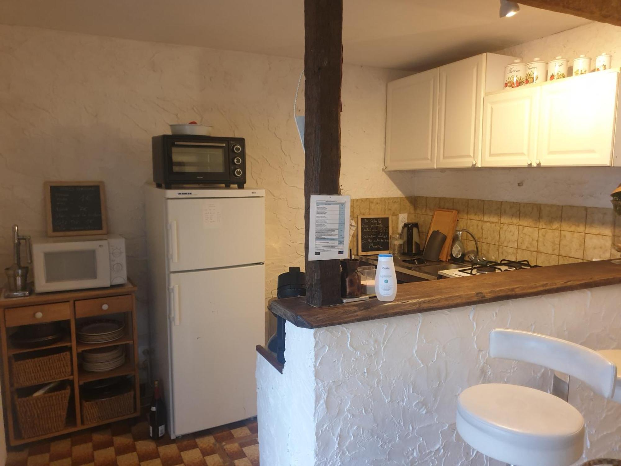 Maison Marylene Possibilite De Louer 2 Chambres Et Un Lit 1Place Supplement Du Reglement De La Location En A Regler Sur Place ,Petit Dejeuner Egalement Vous Gagnez 16 Pour-Cent Givry  Quarto foto